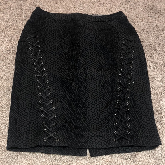 Zara Dresses & Skirts - Zara snake pattern skirt